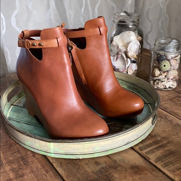 Elizabeth and James Shoes - Cognac Booties
